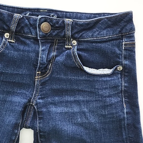 American Eagle Women's Stretch Blue Dark Wash Denim Jean Shorts Size 2 - Picture 3 of 15